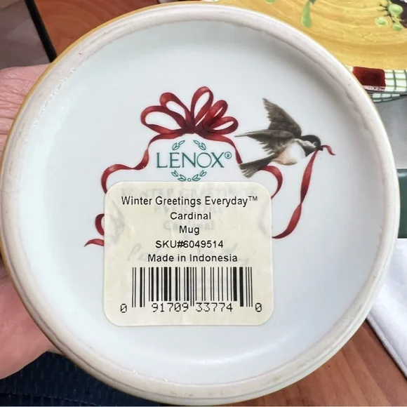 LENOX Winter Greetings Everyday Cardinal 12 pc Dinnerware Set for 4 With Box - Picture 11 of 14